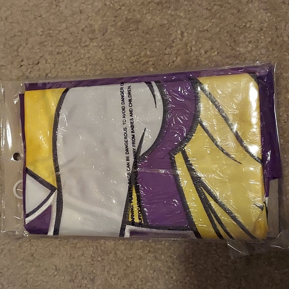 NIP 2-sided Oversized NFL Minnesota Vikings Flag - Picture 2 of 3
